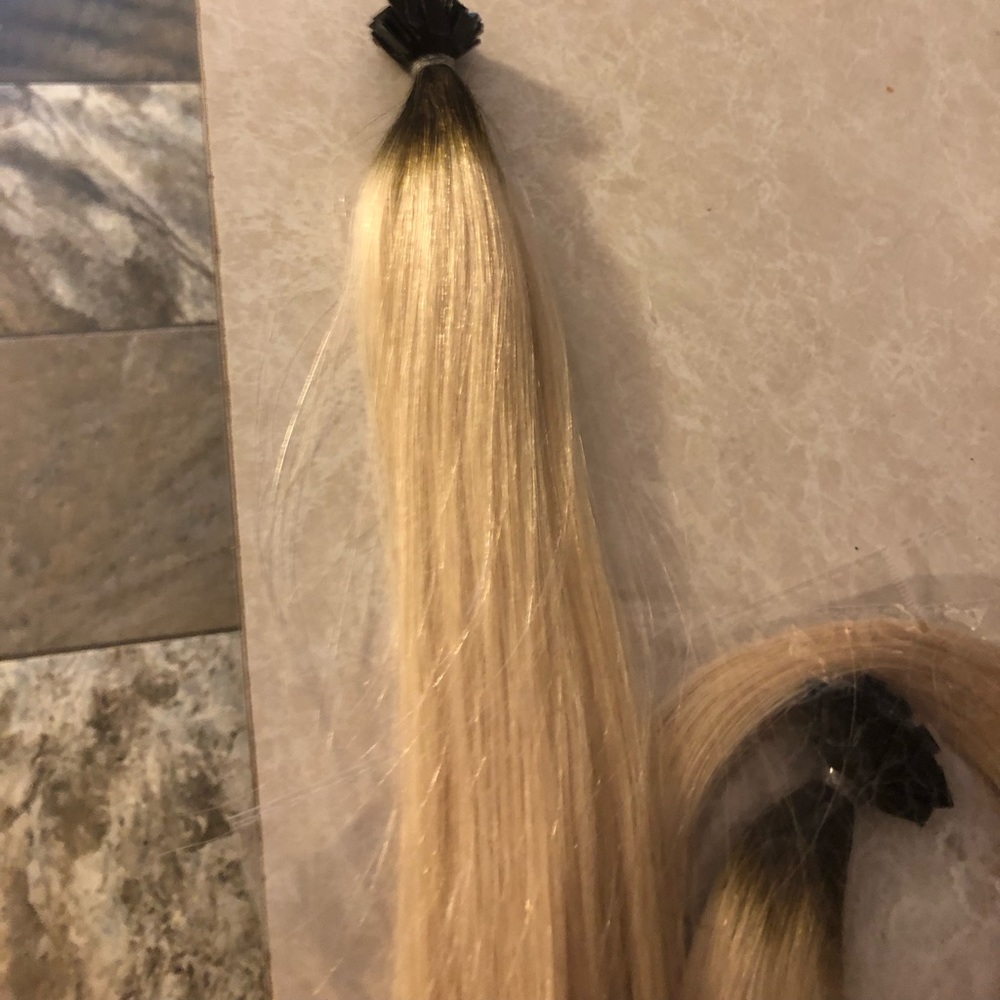 22” custom flat tip blonde hair extensions